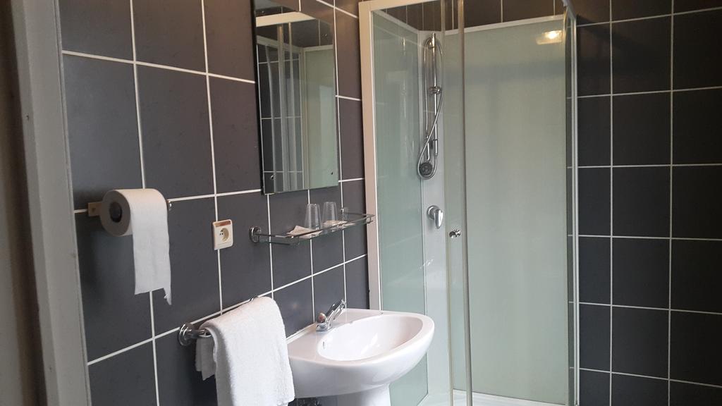 Hotel Antwerp Billard Palace Bagian luar foto