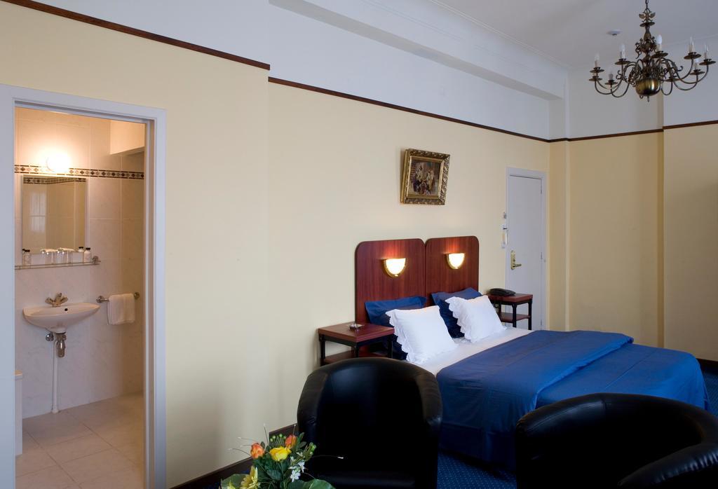 Hotel Antwerp Billard Palace Bagian luar foto